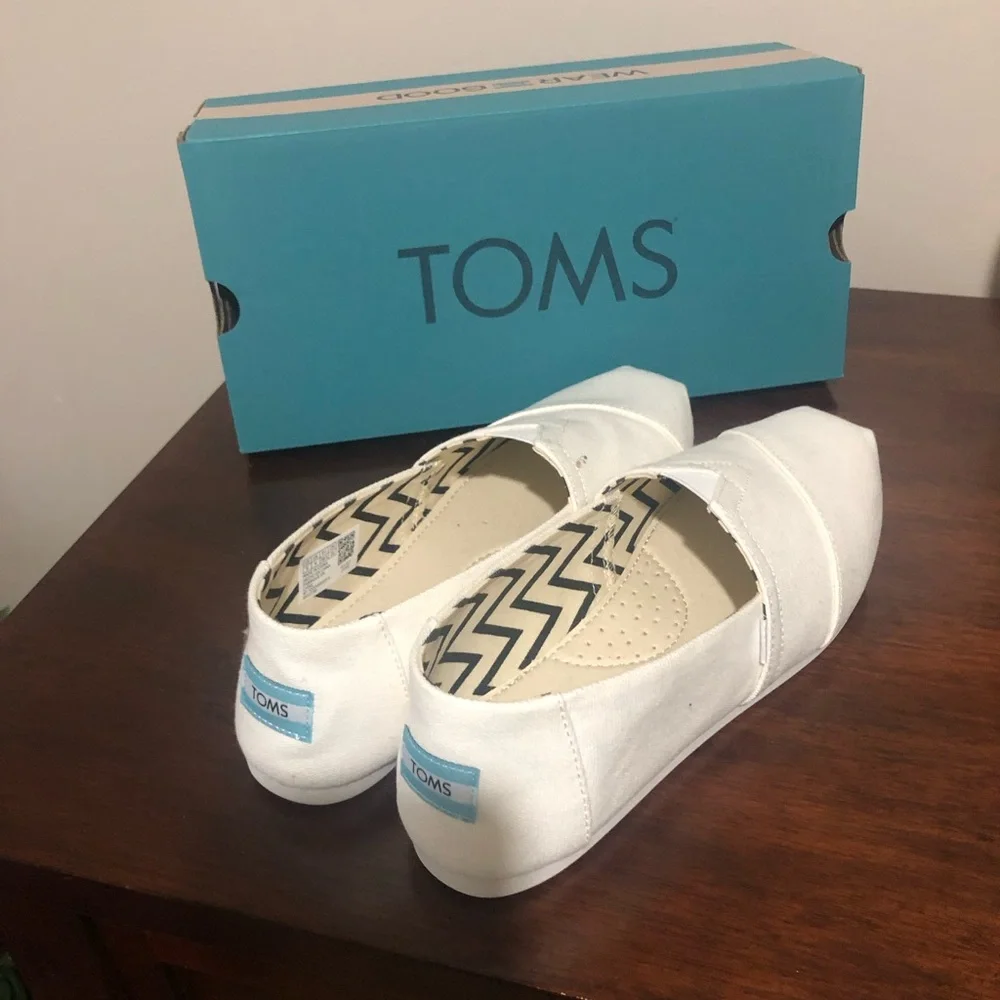 Toms Slip-On with Black Chevron Pattern on Cream Canvas
